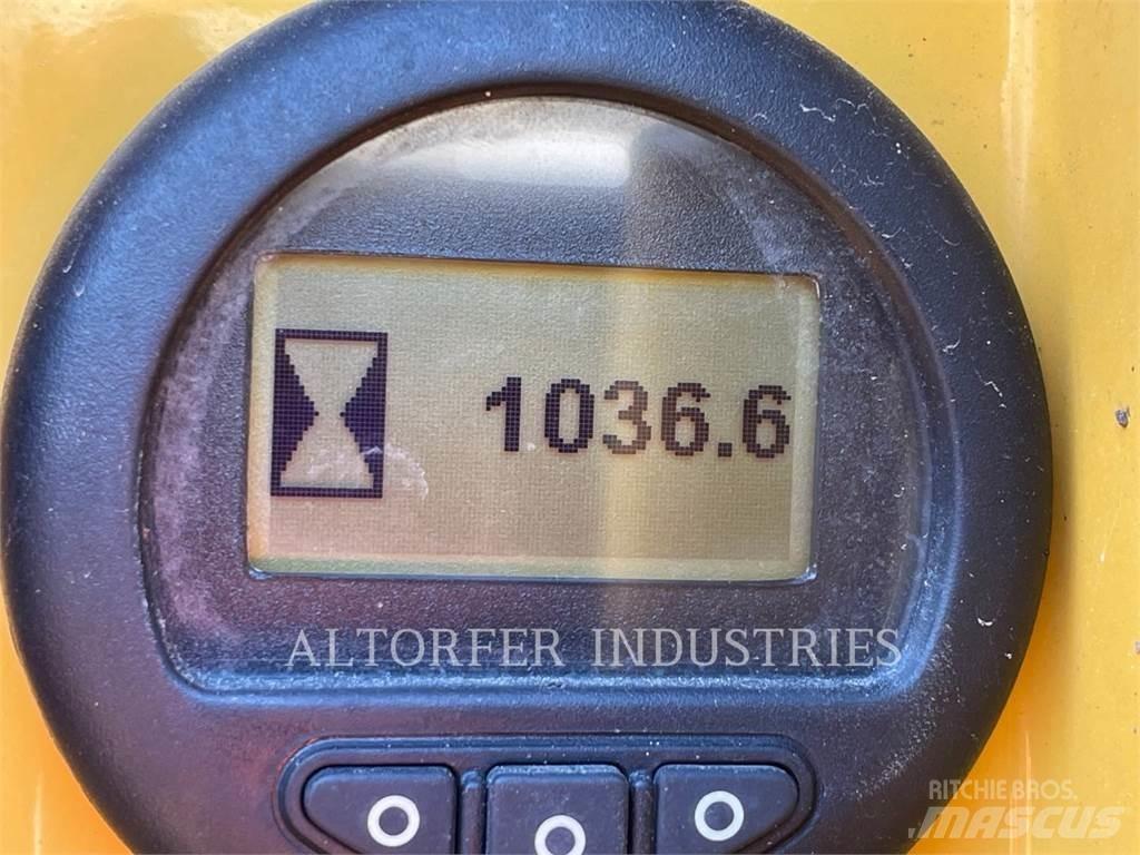 CAT D8T W Kāpurķēžu buldozeri