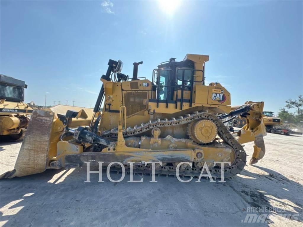 CAT D9 Kāpurķēžu buldozeri