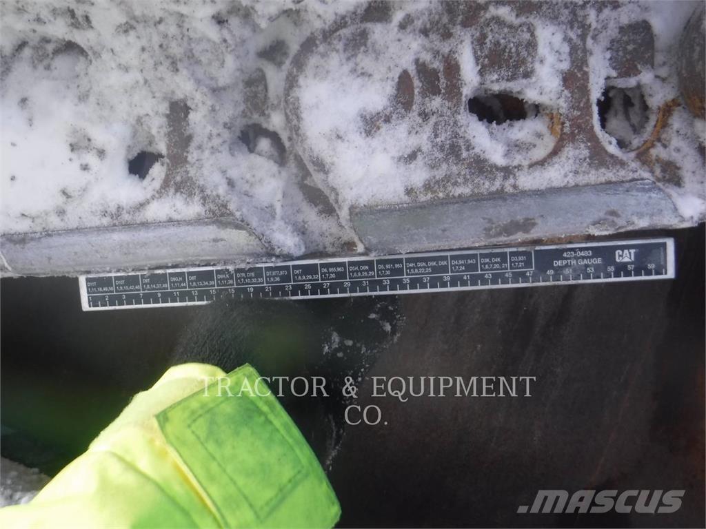 CAT D9 Kāpurķēžu buldozeri