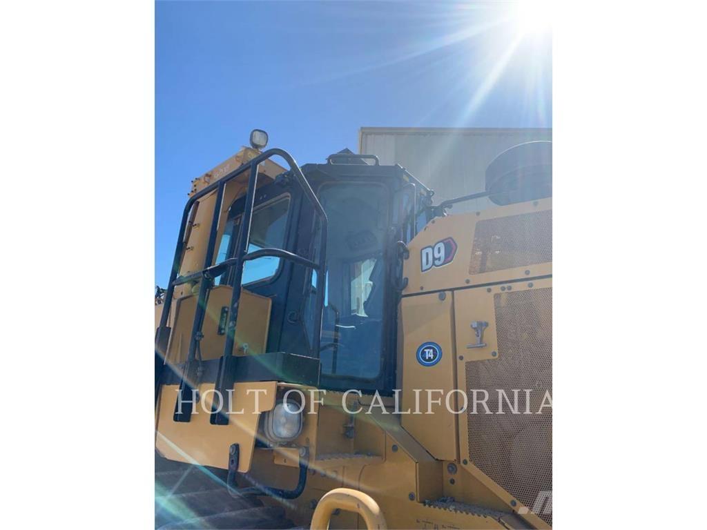 CAT D9 Kāpurķēžu buldozeri