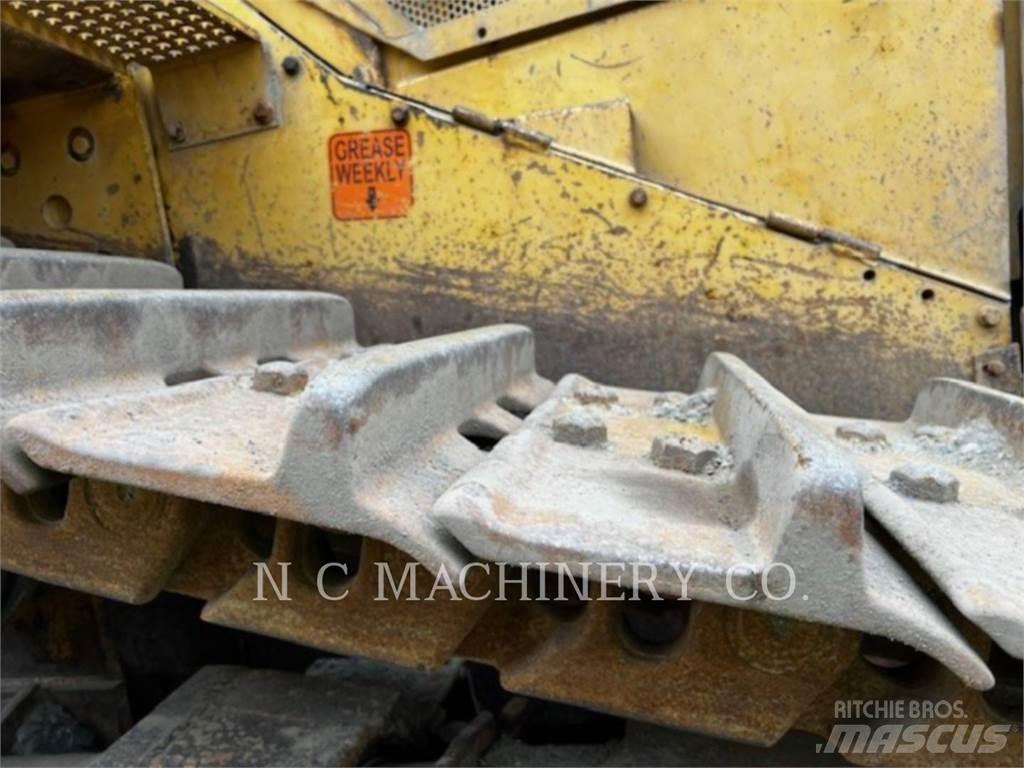 CAT D9N Kāpurķēžu buldozeri