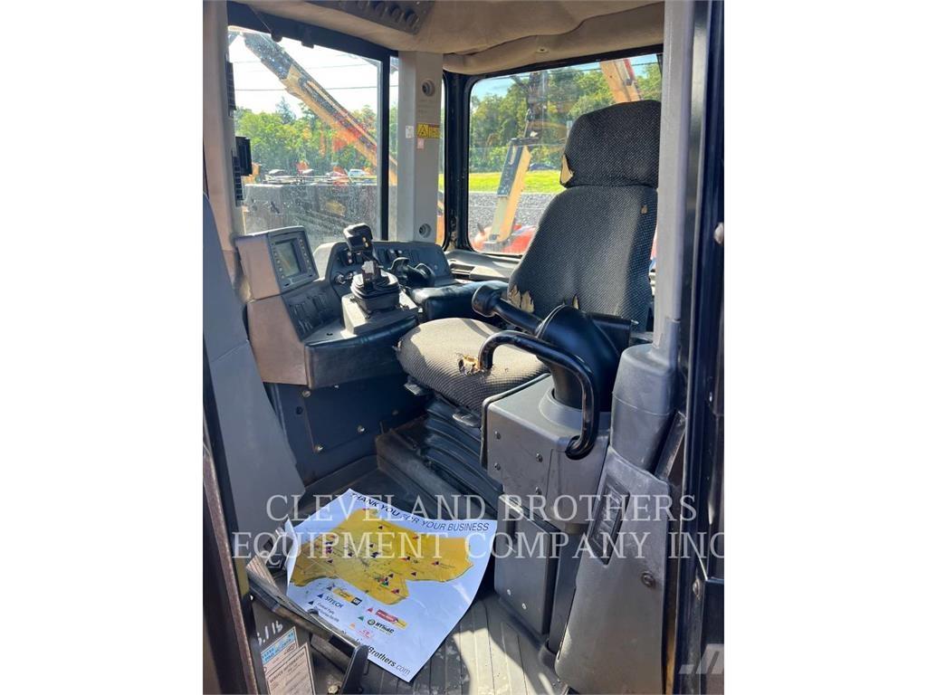 CAT D9T Kāpurķēžu buldozeri