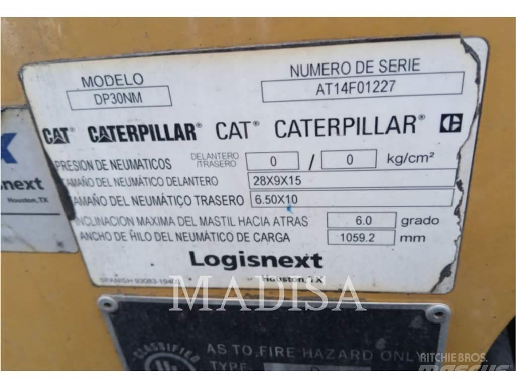 CAT LIFT TRUCKS DP30NM Tehnika ar dīzeļa dzinēju