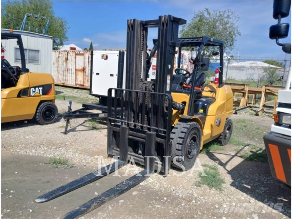 CAT LIFT TRUCKS DP50CNM Tehnika ar dīzeļa dzinēju
