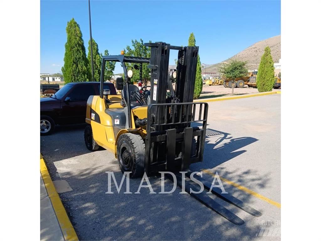 CAT LIFT TRUCKS DP50NM Tehnika ar dīzeļa dzinēju