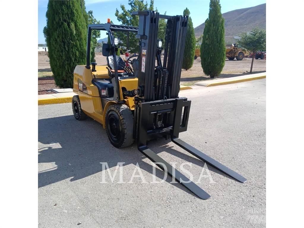 CAT LIFT TRUCKS DP50NM Tehnika ar dīzeļa dzinēju