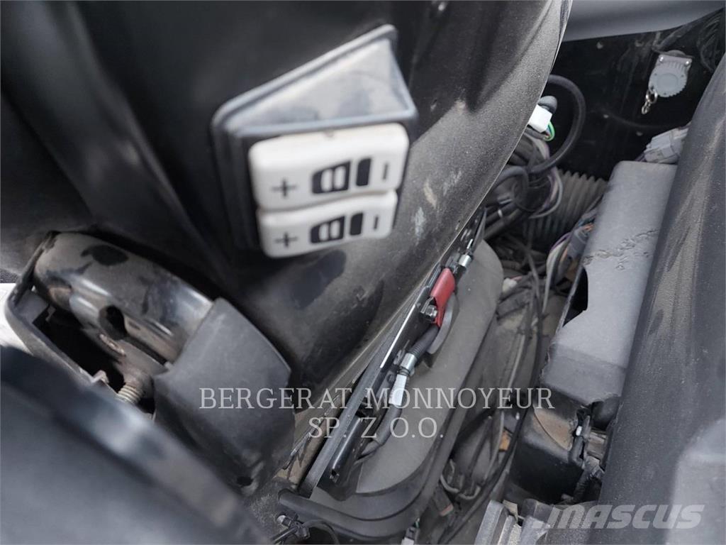 CAT M313D Ekskavatori uz riteņiem