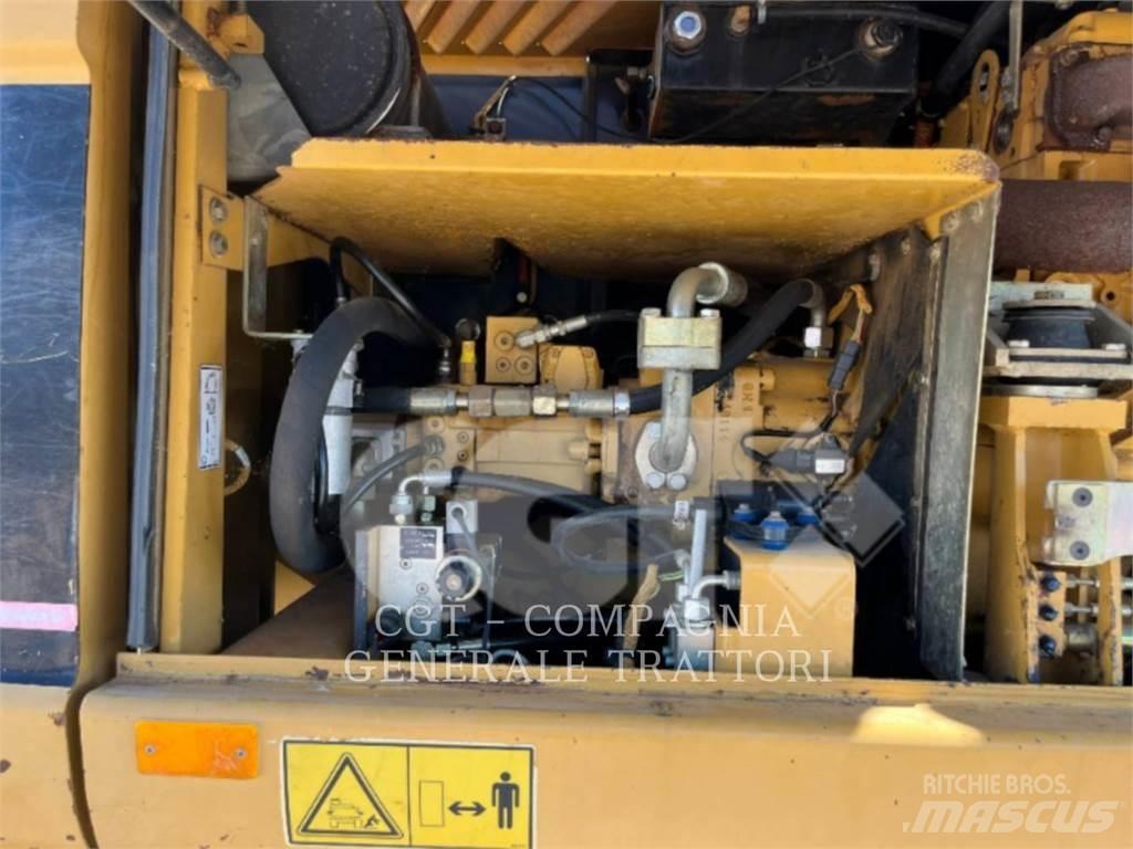 CAT M315C Ekskavatori uz riteņiem