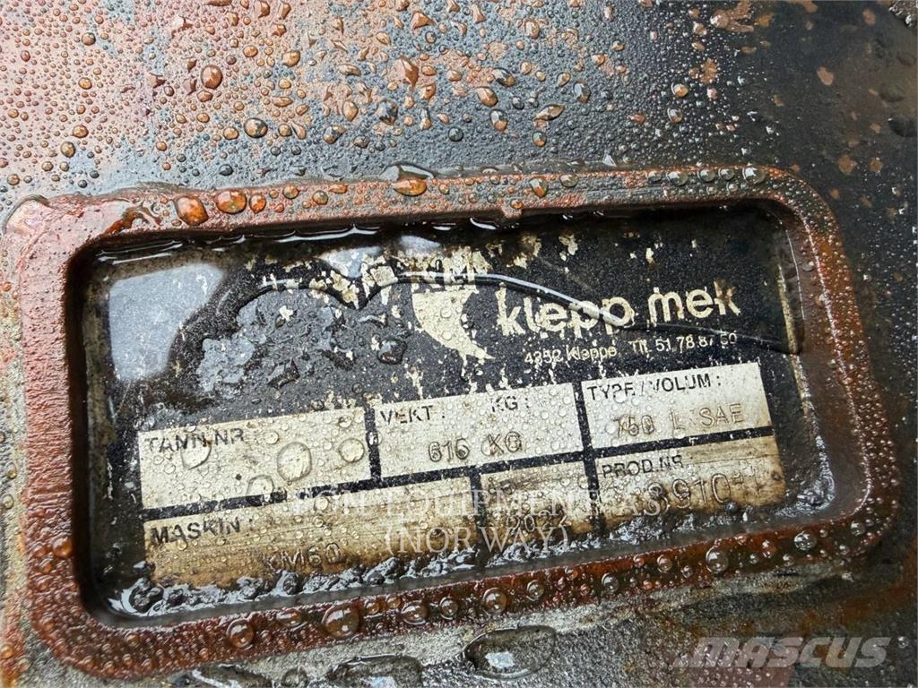 CAT M316-07 Ekskavatori uz riteņiem