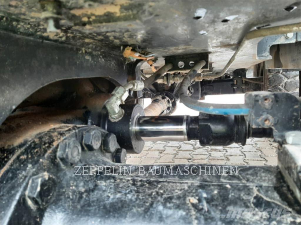 CAT M318-07A Ekskavatori uz riteņiem