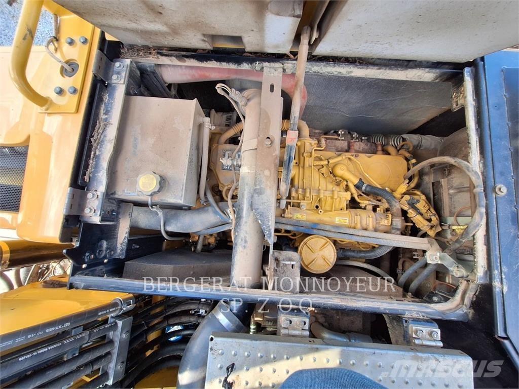 CAT M318F Ekskavatori uz riteņiem