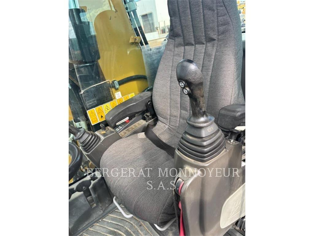 CAT M318F IVC Ekskavatori uz riteņiem
