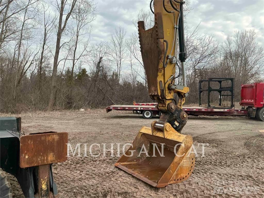 CAT M320F PMTQ Ekskavatori uz riteņiem