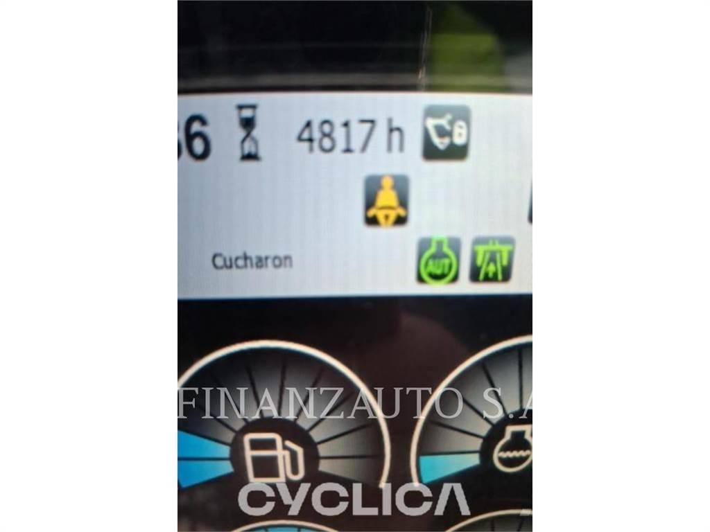 CAT M322F Ekskavatori uz riteņiem