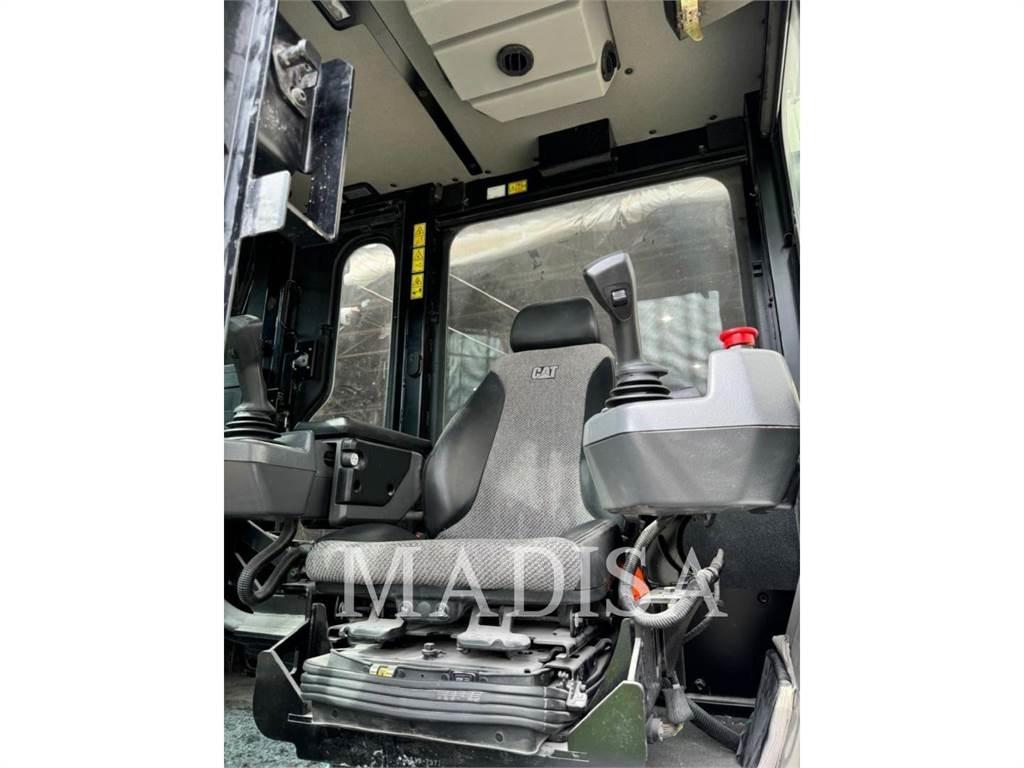 CAT MD6200 Urbji