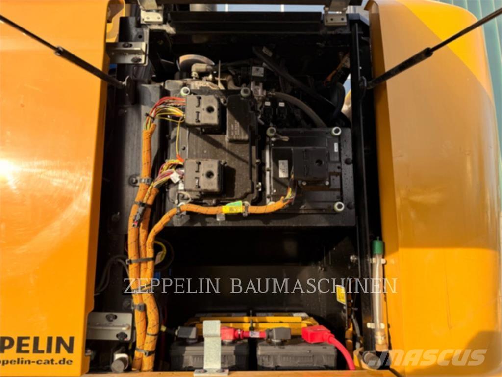 CAT MH3022-06C Demontāžas ekskavators