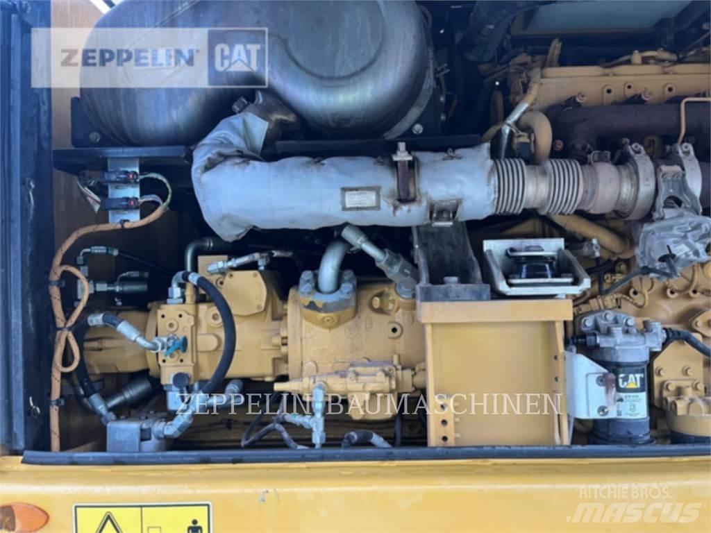 CAT MH3024 Demontāžas ekskavators