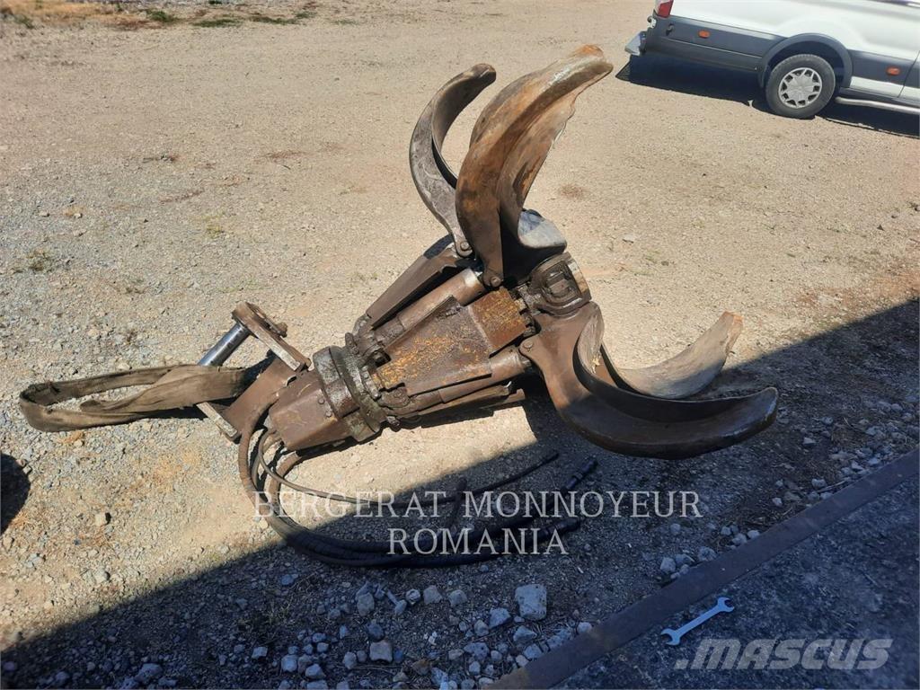 CAT MH3024-06 Ekskavatori uz riteņiem