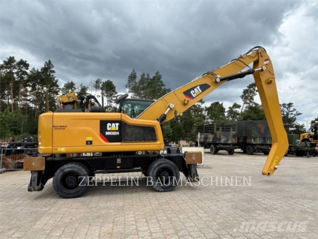 CAT MH3024-06C Demontāžas ekskavators