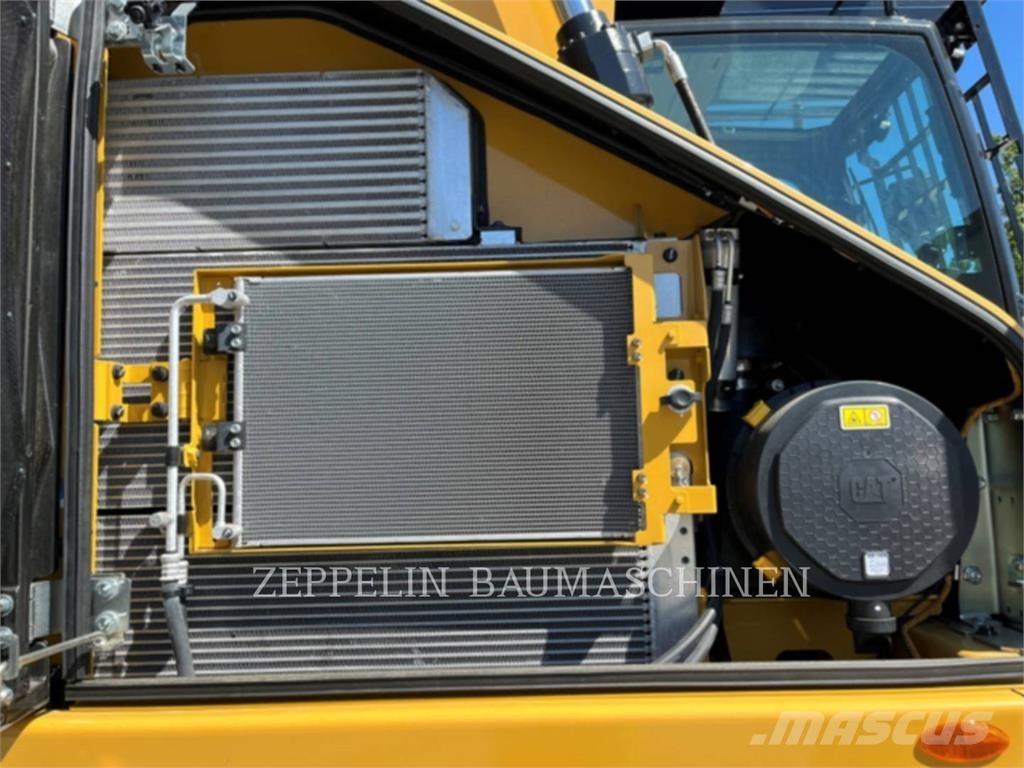 CAT MH3024-07A Demontāžas ekskavators