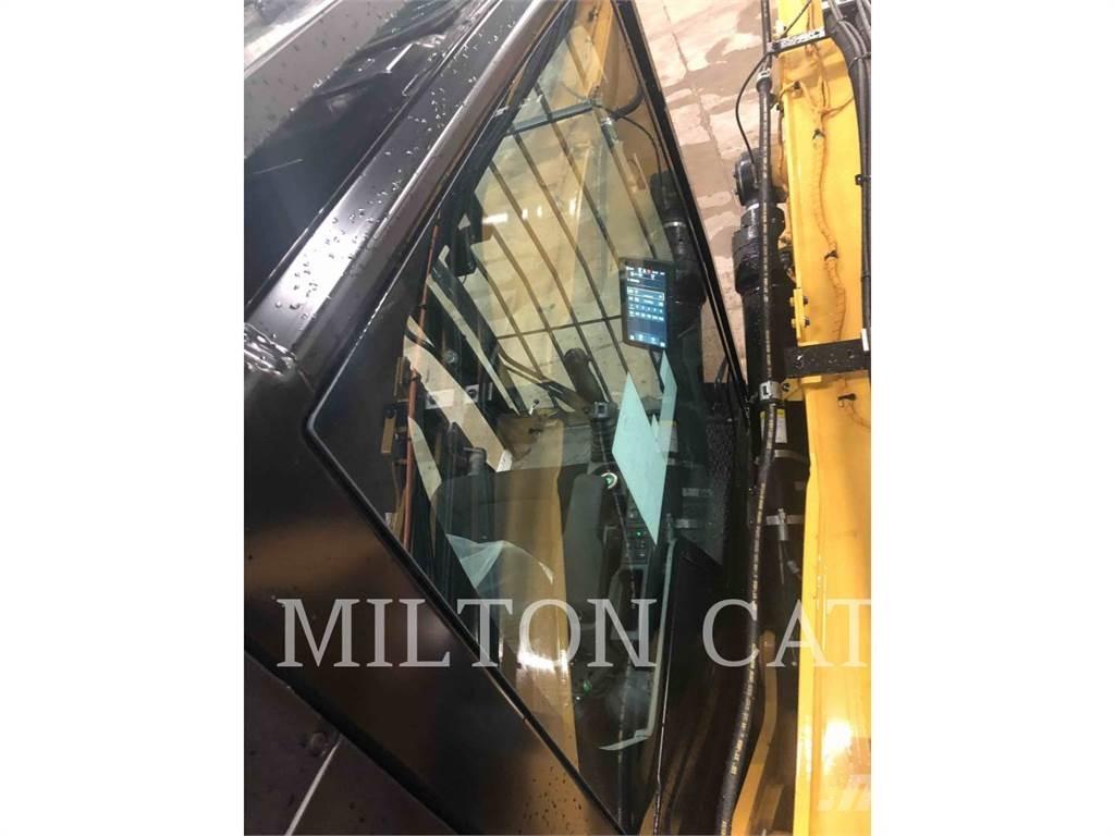 CAT MH3026 Ekskavatori uz riteņiem