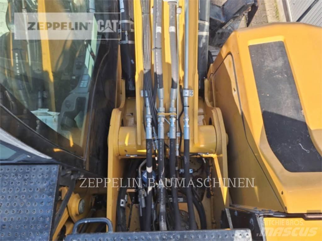 CAT MH3026-06C Demontāžas ekskavators