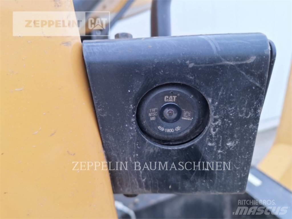 CAT MH3026-06C Demontāžas ekskavators
