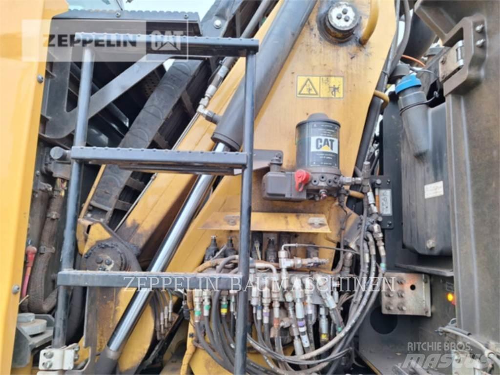 CAT MH3026-06C Demontāžas ekskavators