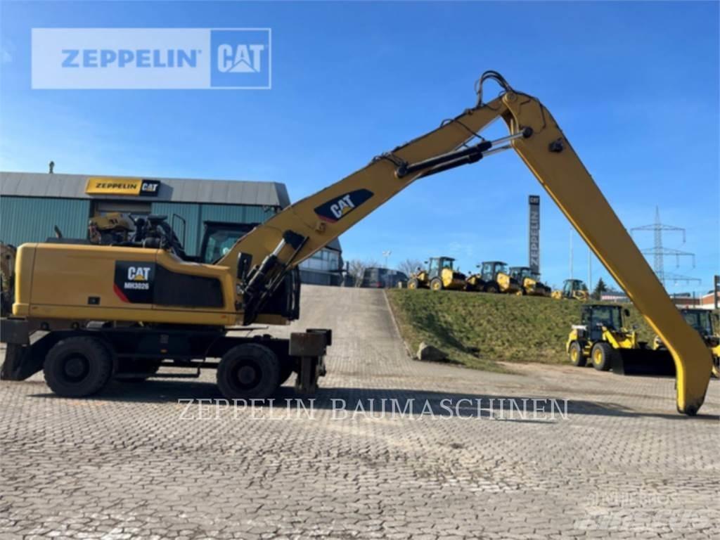 CAT MH3026-06C Demontāžas ekskavators
