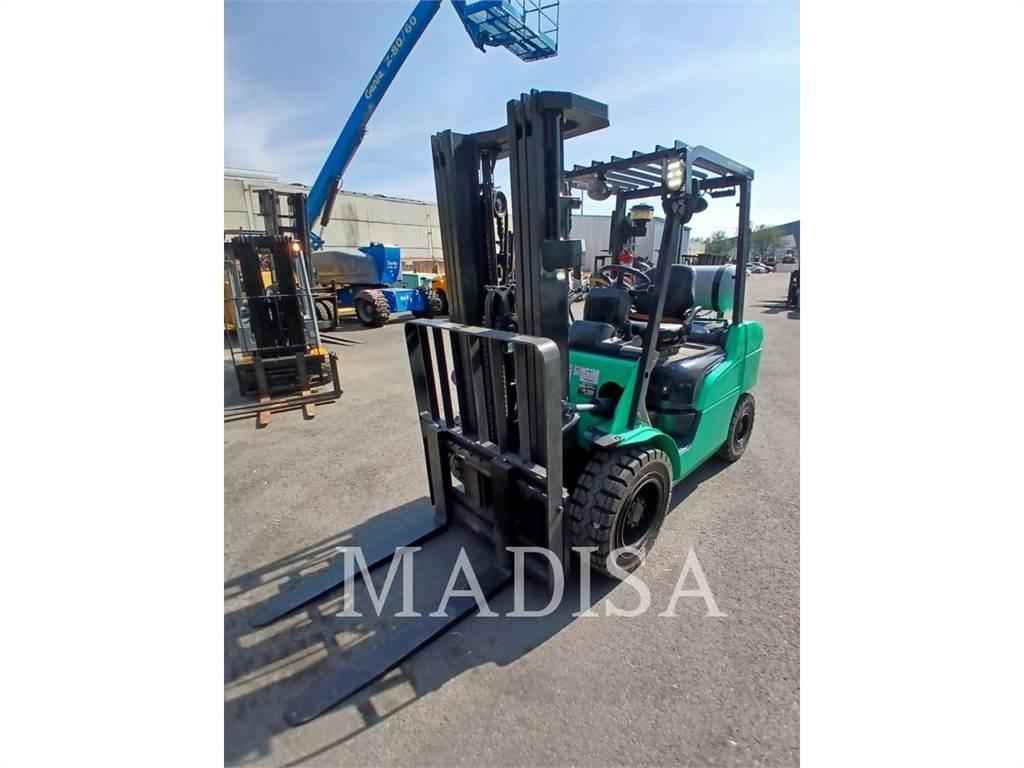 CAT MITSUBISHI FG30N-LP Autokrāvēji - citi