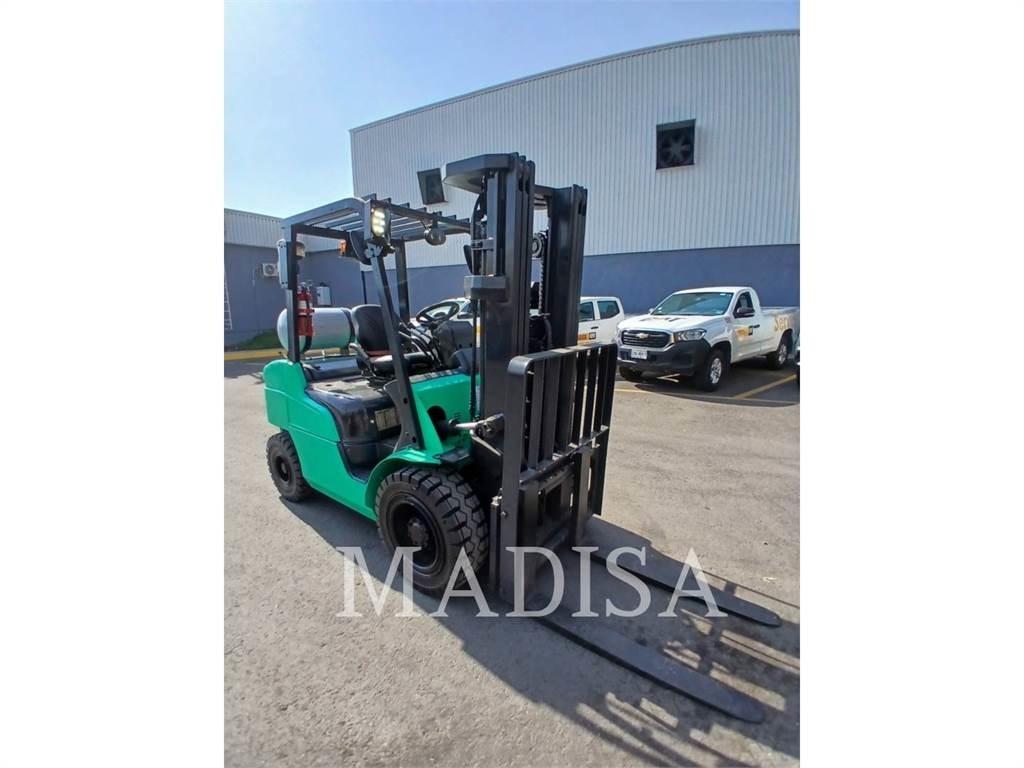 CAT MITSUBISHI FG30N-LP Autokrāvēji - citi