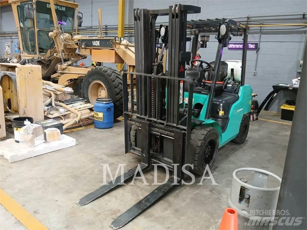CAT MITSUBISHI FG30N-LP Autokrāvēji - citi