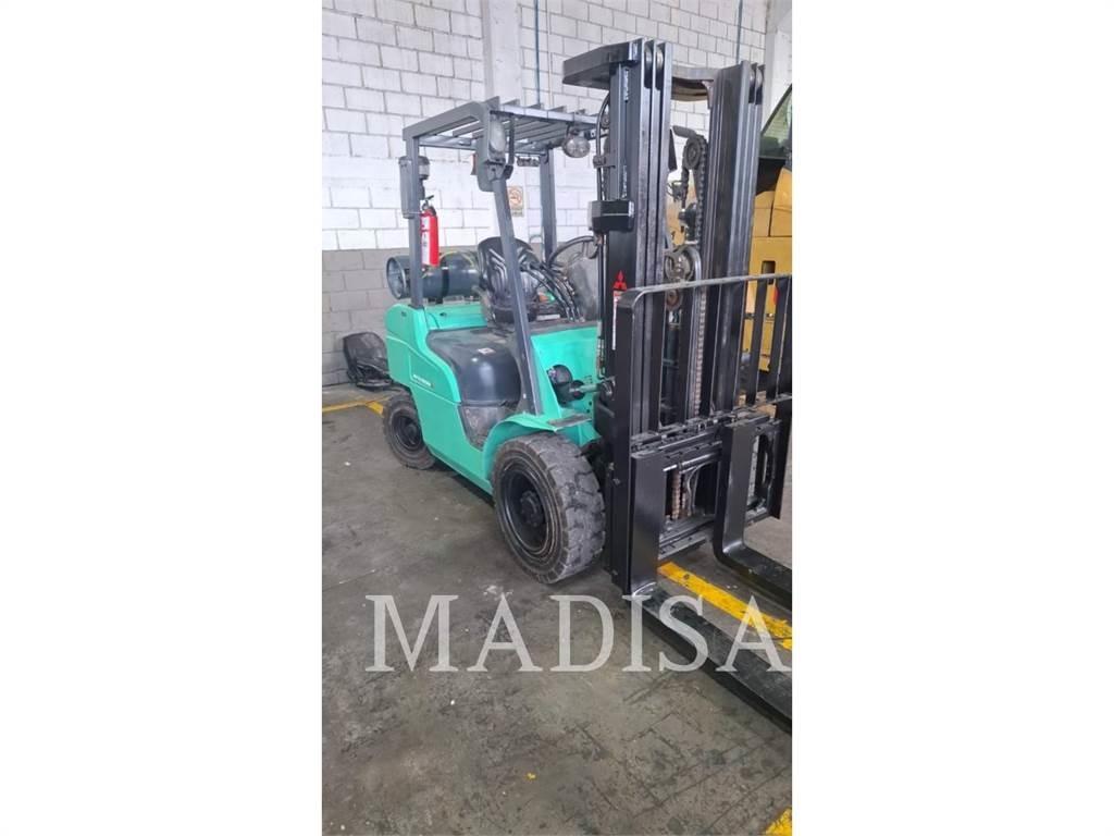 CAT MITSUBISHI FG30N-LP Autokrāvēji - citi