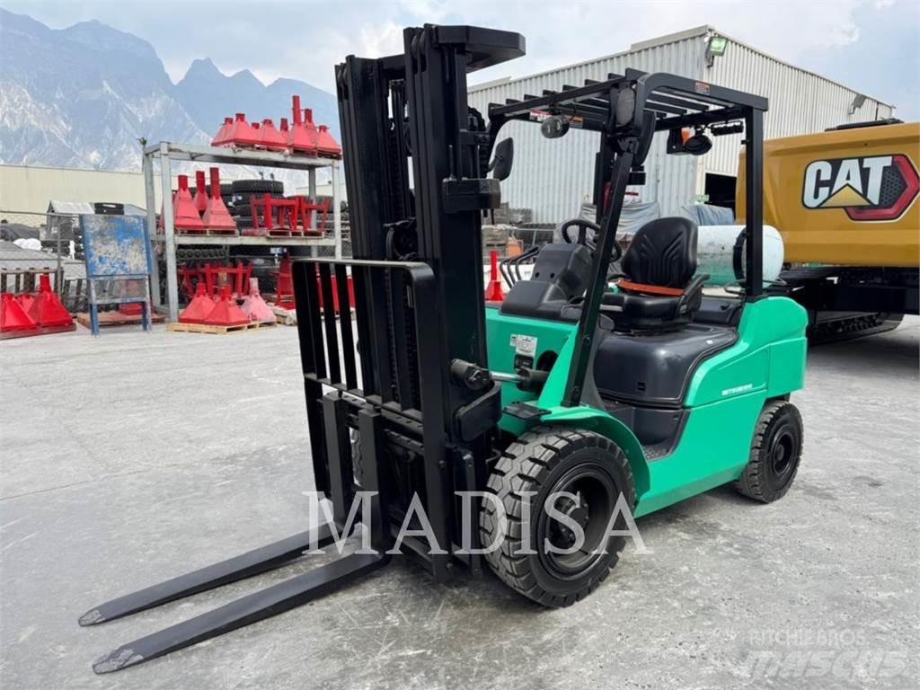 CAT MITSUBISHI FG30N-LP Autokrāvēji - citi