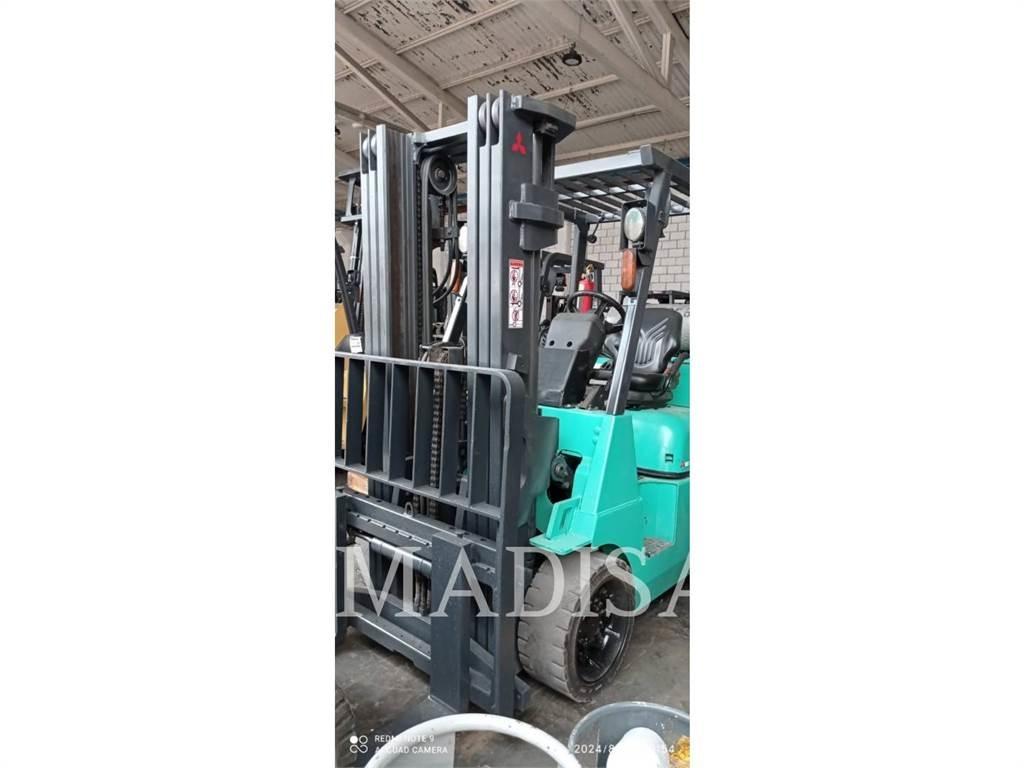 CAT MITSUBISHI FGC40K Autokrāvēji - citi