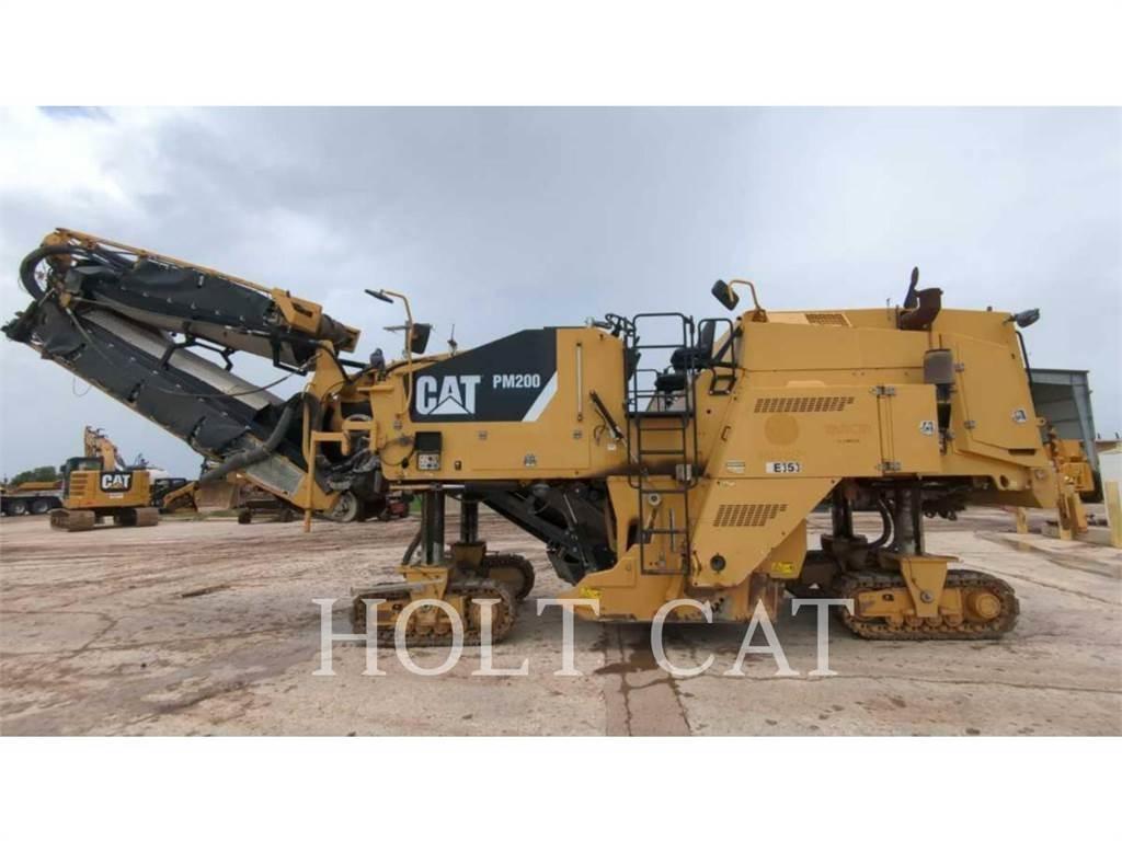 CAT PM200 Asfalta savācējs