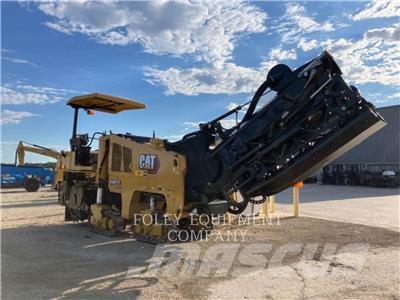 CAT PM312-02 Asfalta klājēji