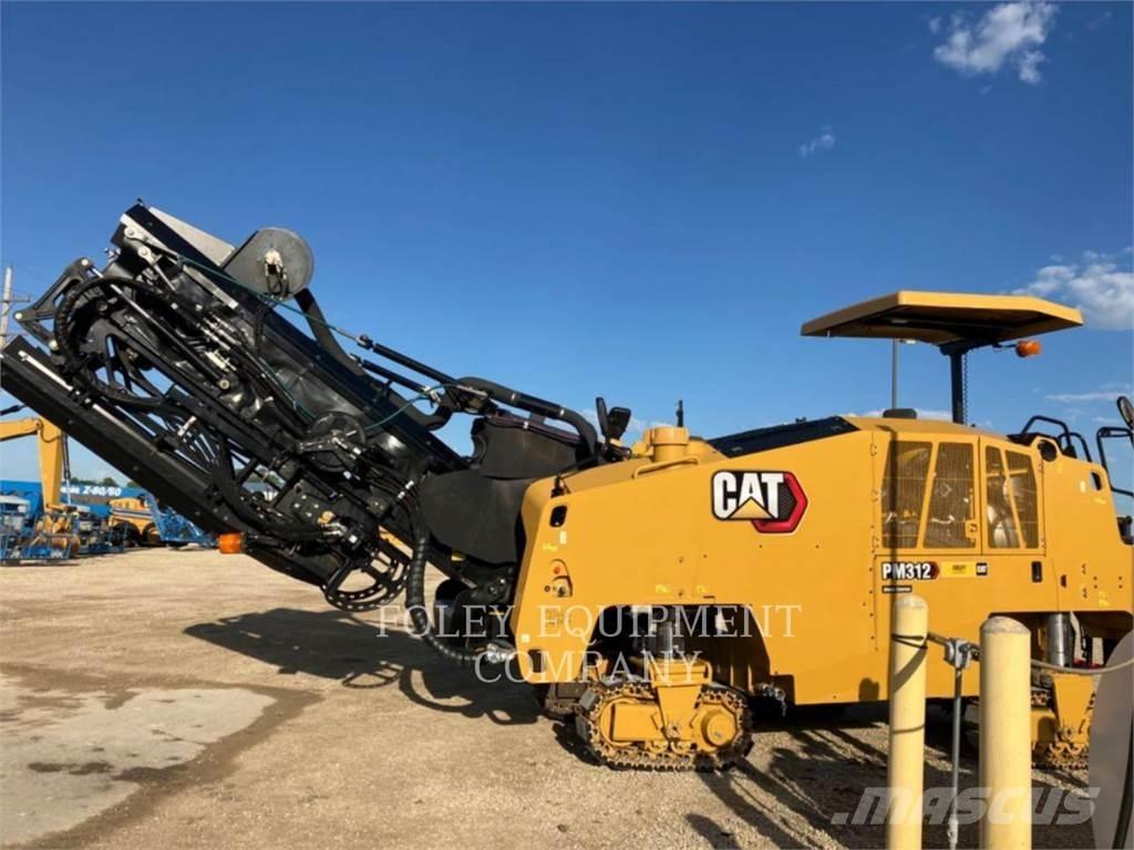 CAT PM312-02 Asfalta klājēji