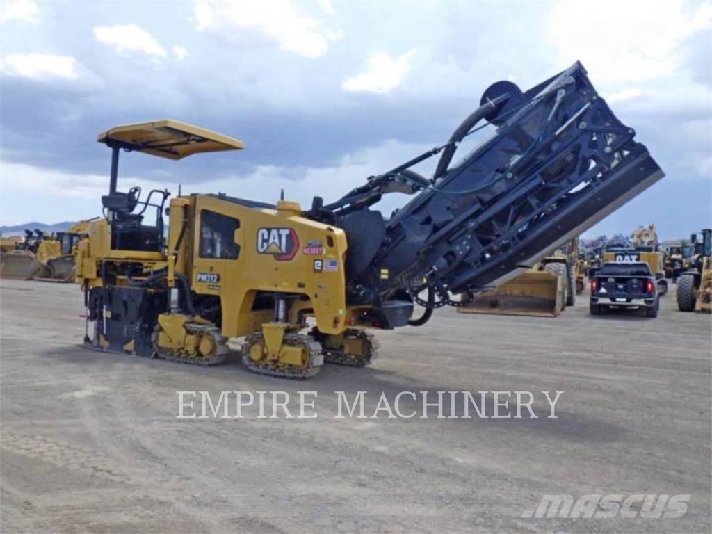 CAT PM312-02 Asfalta klājēji