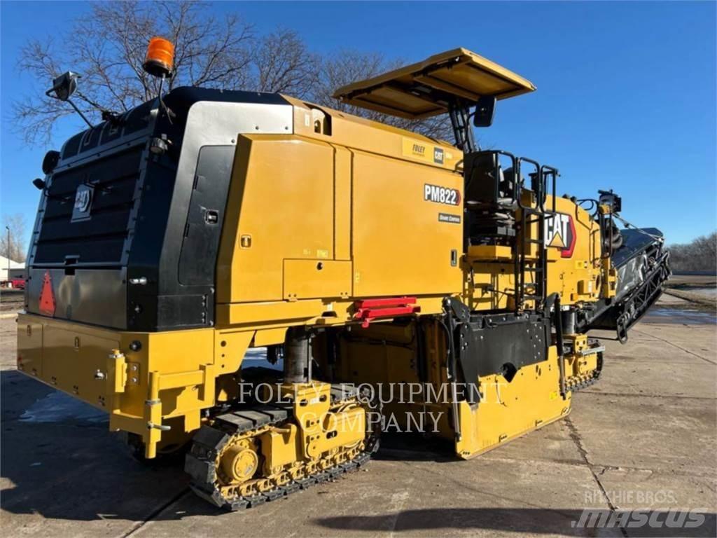 CAT PM822 Asfalta klājēji