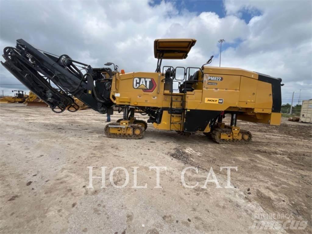 CAT PM822 Asfalta savācējs