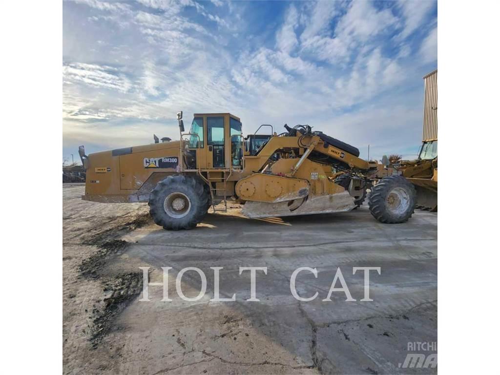 CAT RM300 Asfalta savācējs