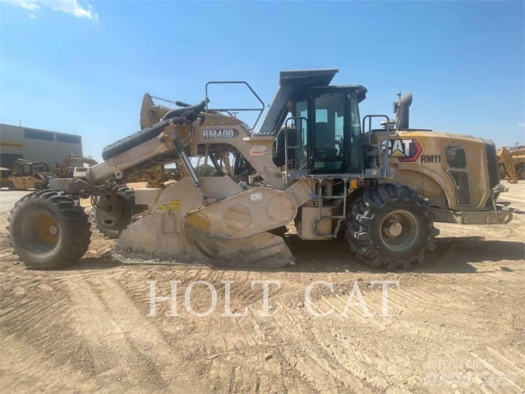 CAT RM400 Asfalta savācējs