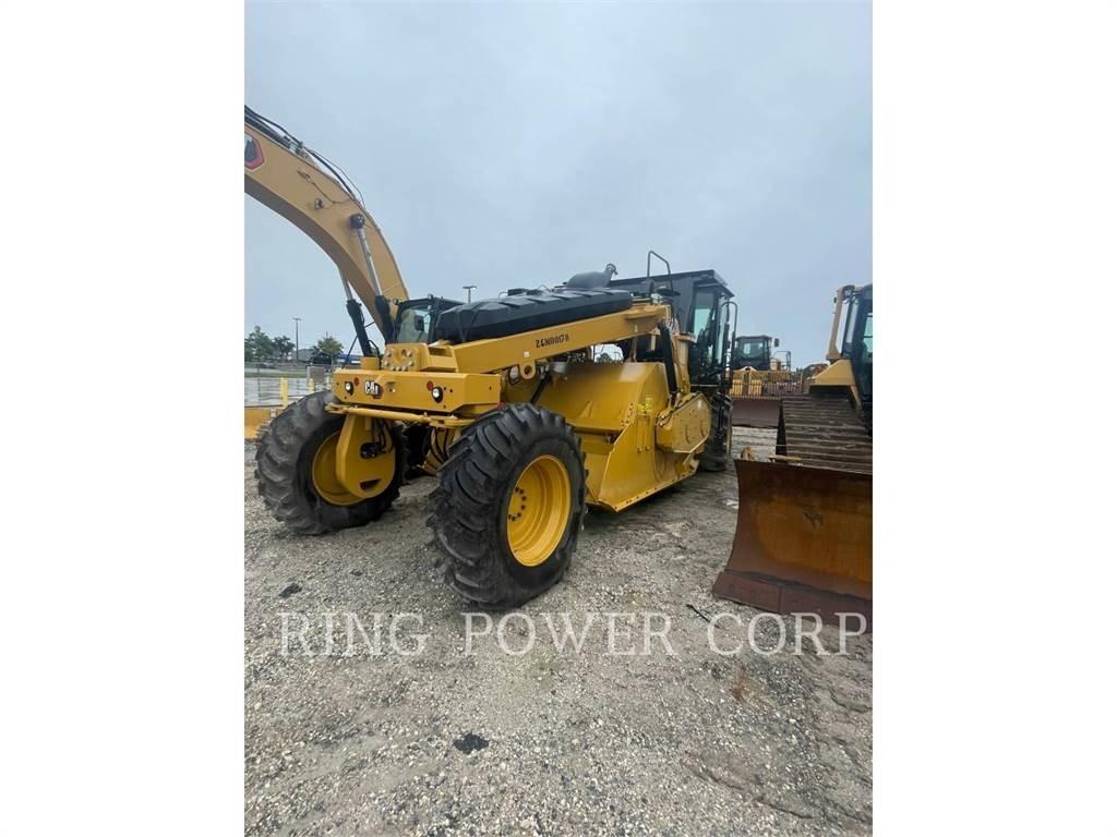 CAT RM400 Asfalta savācējs