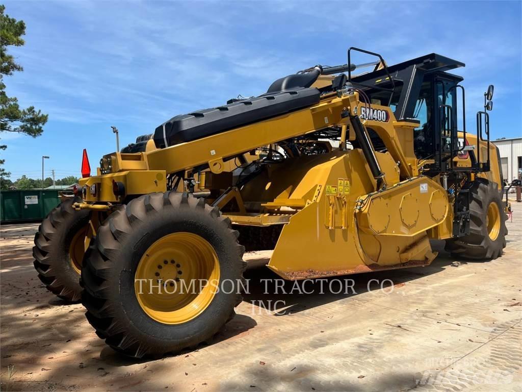 CAT RM400 Asfalta savācējs