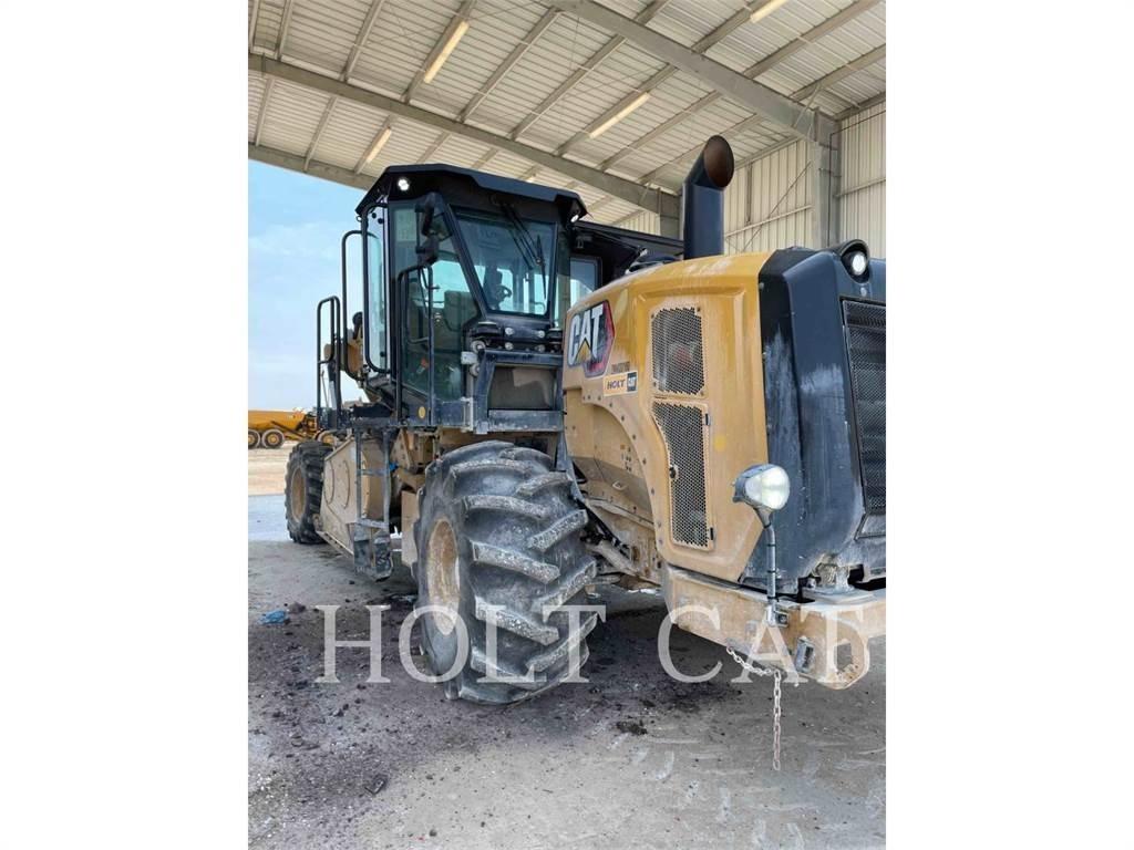 CAT RM400 Asfalta savācējs