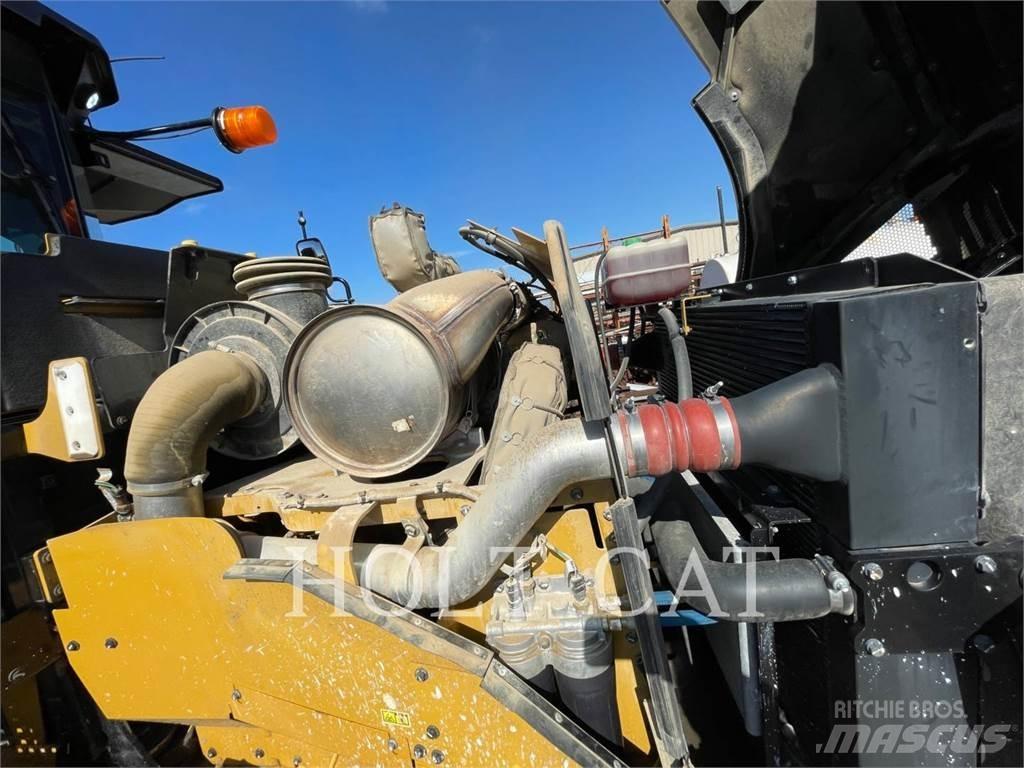 CAT RM400 Asfalta savācējs