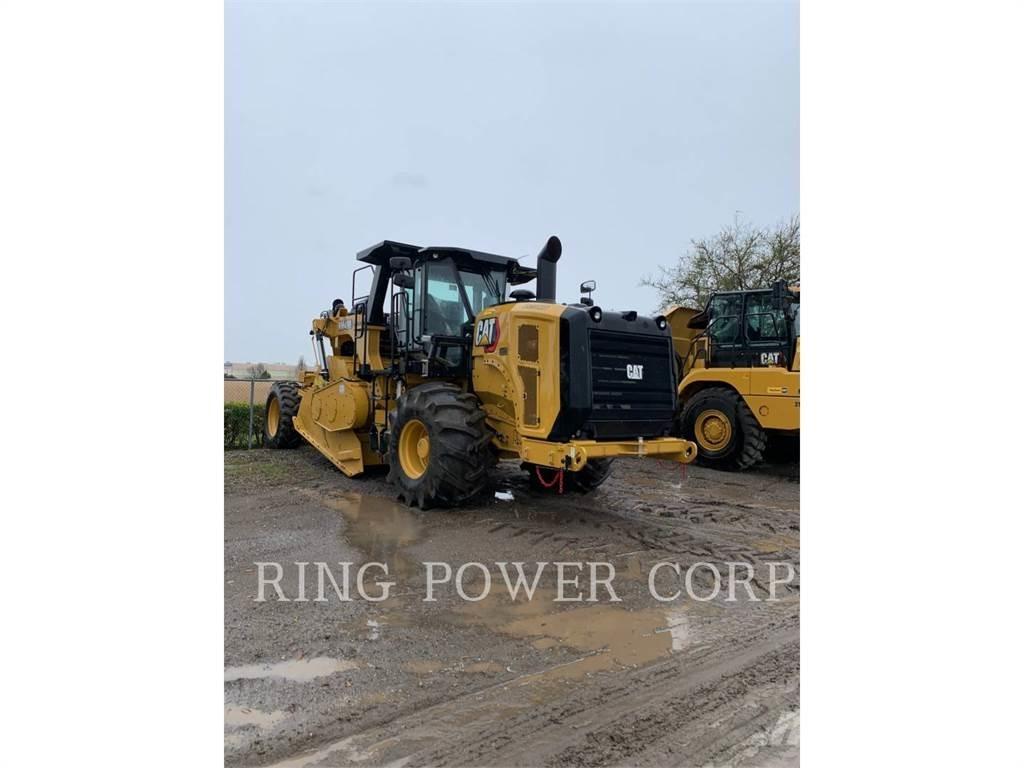 CAT RM400 Asfalta savācējs