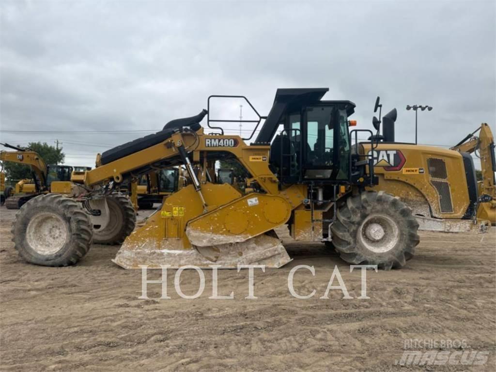 CAT RM400 CAB Asfalta savācējs