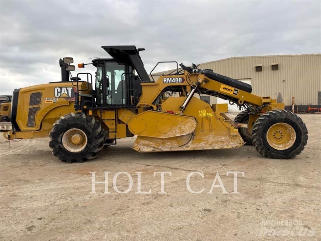 CAT RM400 CAB Asfalta savācējs